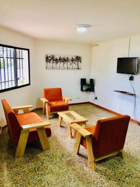 מדיין Casa Hotel Palmas Del Estadio 2 מראה חיצוני תמונה