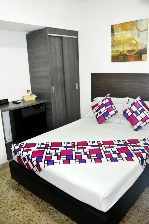 מדיין Casa Hotel Palmas Del Estadio 2 מראה חיצוני תמונה